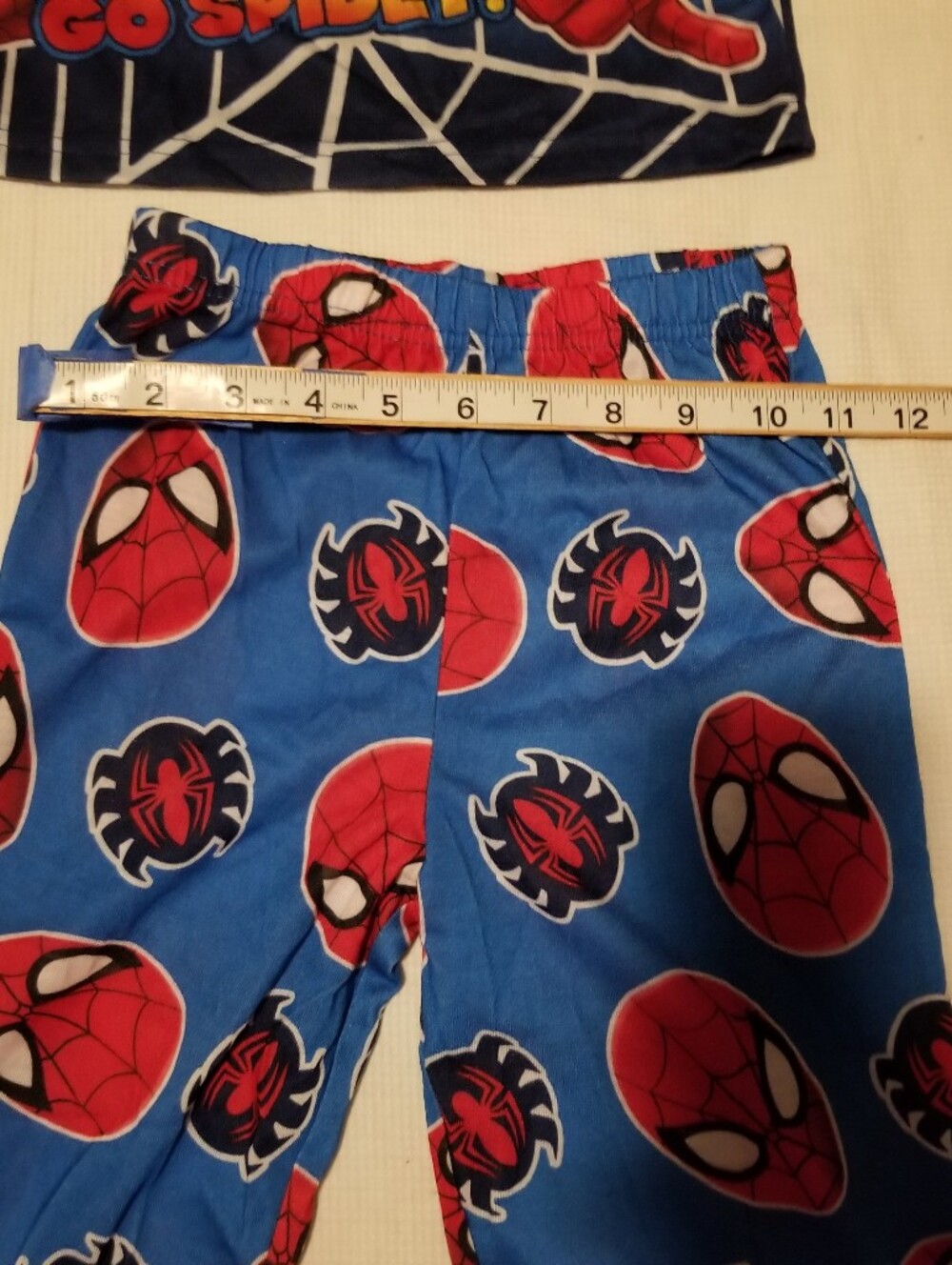 Spiderman Boy's 4T Red and Blue Two-Piece Pajama Set With Spiderman Logo On It - Picture 7 of 16